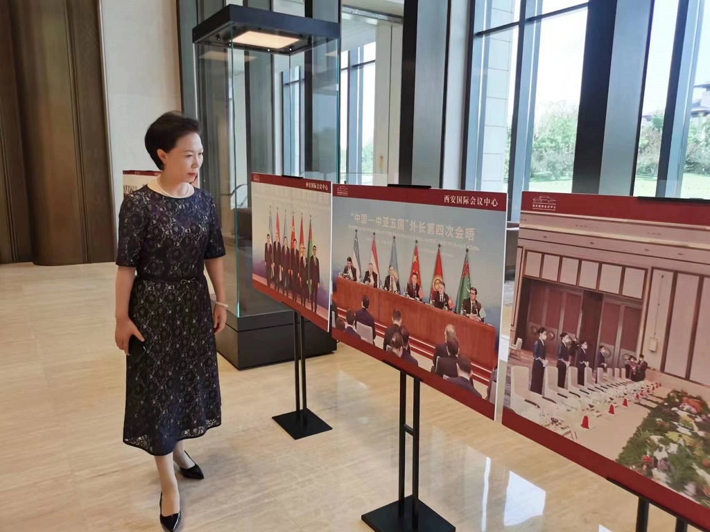 权辉主任赴西安市委外办调研学习